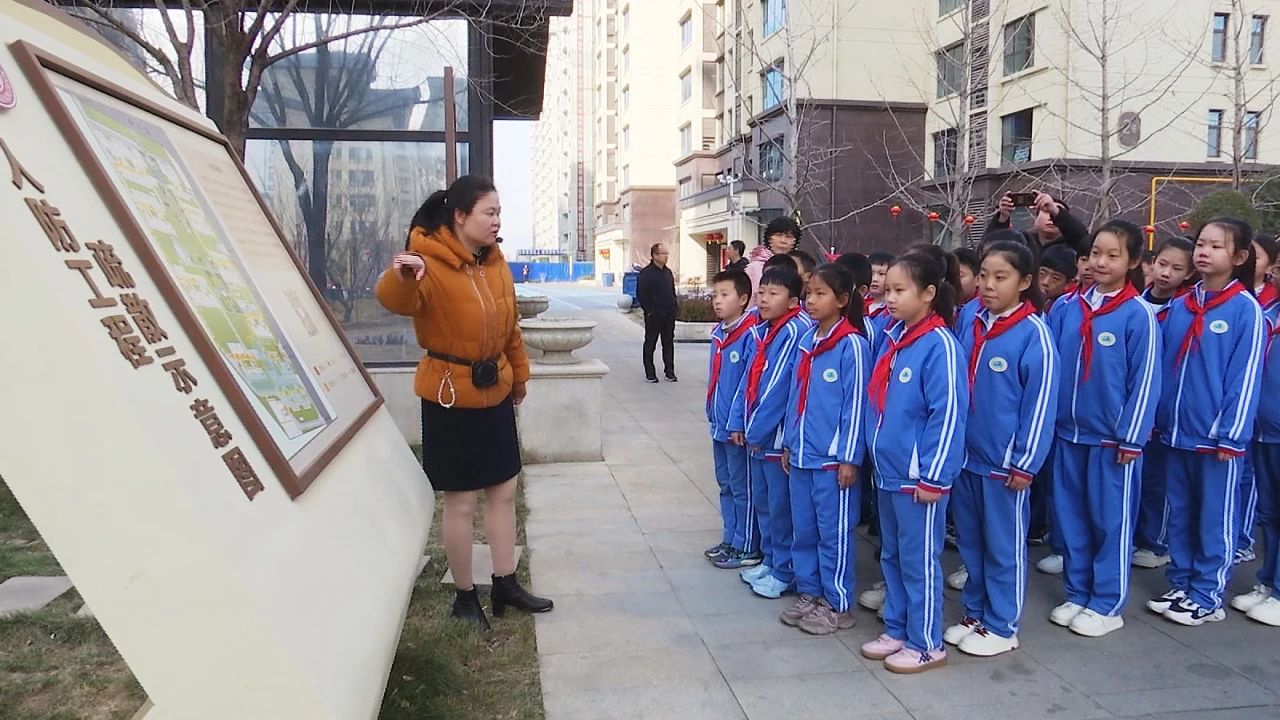 县平安小学“新春第一课 国防进校园”活动.jpg